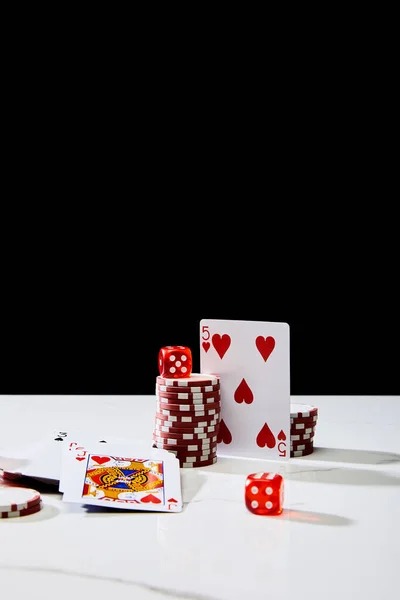 r15m টিম সাপোর্ট কর্মীরা Teen Patti খেলোয়াড়দের সাহায্য করছে